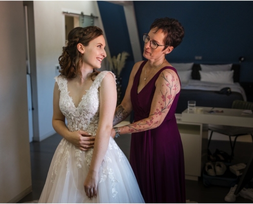 Hochzeitsfotograf-Freihof-Prichsenstadt_0009 Getting Ready Braut beim Freihof in Prichsenstadt