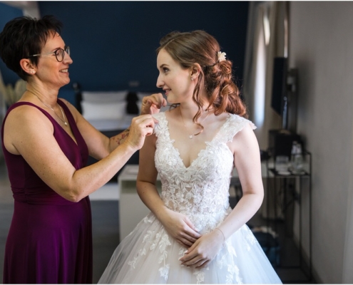 Hochzeitsfotograf-Freihof-Prichsenstadt_0012 Getting Ready Braut beim Freihof in Prichsenstadt