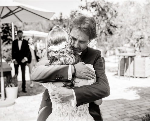 Hochzeitsfotograf-Freihof-Prichsenstadt_0073 Gratulationen der Gäste an das Brautpaar im Freihof Prichsenstadt