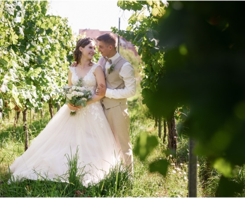 Hochzeitsfotograf-Freihof-Prichsenstadt_0107 Brautpaarshooting in den Weinbergen im Umkreis vom Freihof in Prichsenstadt