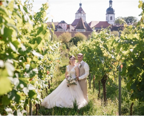 Hochzeitsfotograf-Freihof-Prichsenstadt_0108 Brautpaarshooting in den Weinbergen im Umkreis vom Freihof in Prichsenstadt
