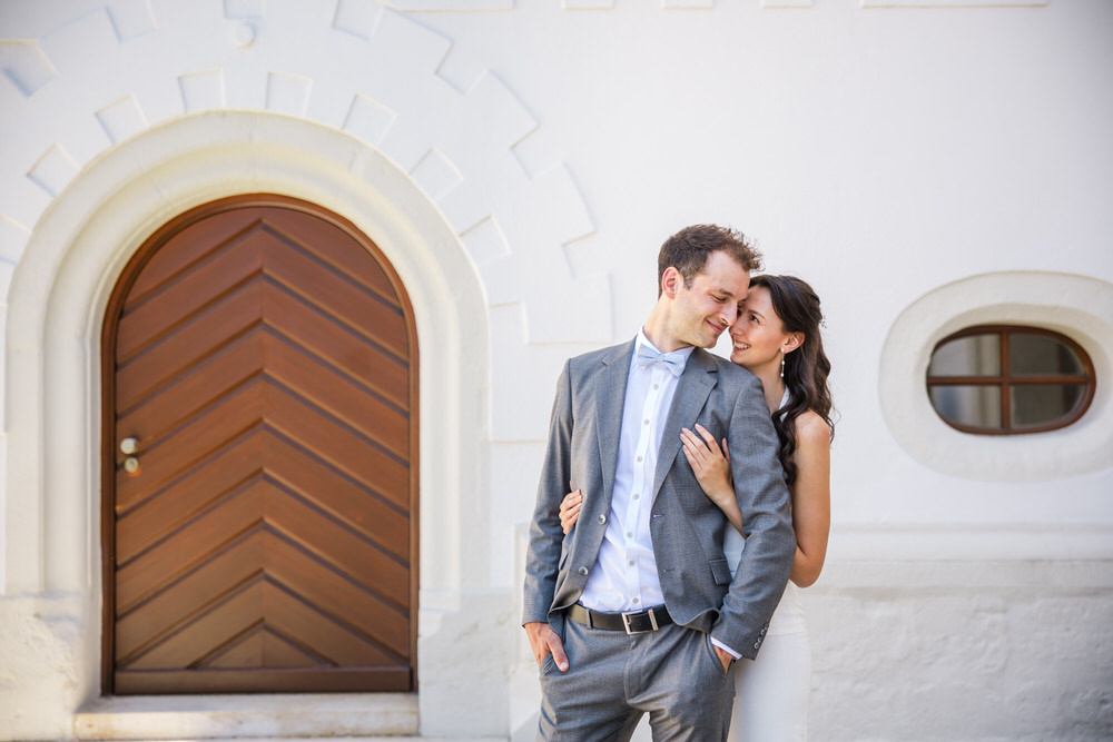 Kuschelndes Brautpaar in Nürnberg Kuschelndes Brautpaar in Nürnberg